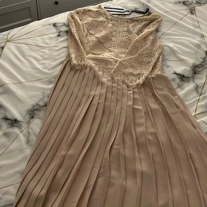 Zara pleated and lace dress. Size L, zipper at the back. Worn once on graduation